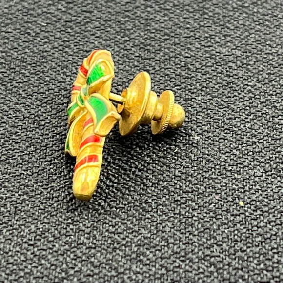 Vintage Avon Gold Tone W/ Red & Green Enamel Christmas Candy Cane Pin - Picture 3 of 9